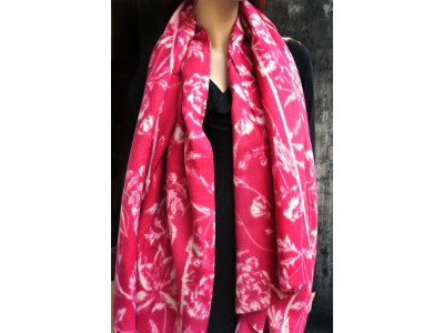 Dikke cocoon sjaal fuchsia en offwhite, bloemen