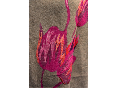Tulpen en vlindersjaal, beige, roze en andere kleuren