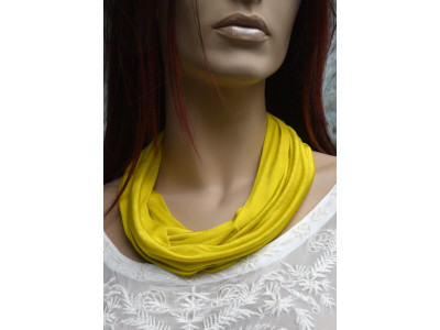 Handpainted rond jersey zijden sjaaltje, groengeel