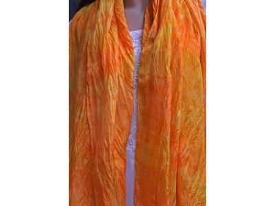Echte handgeschilderde zijden boho chic sjaal, oranje en goudgeel