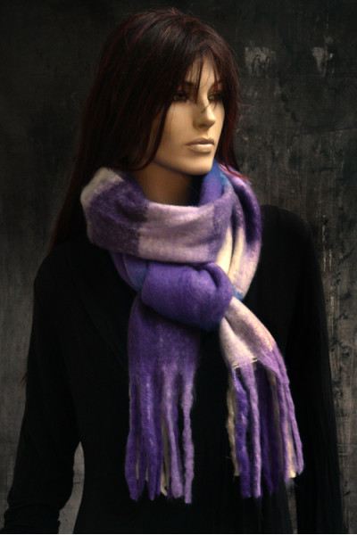 Warme zachte sjaal, paars, blauw en offwhite