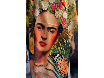 Warme sjaal met kunst Frida Kahlo