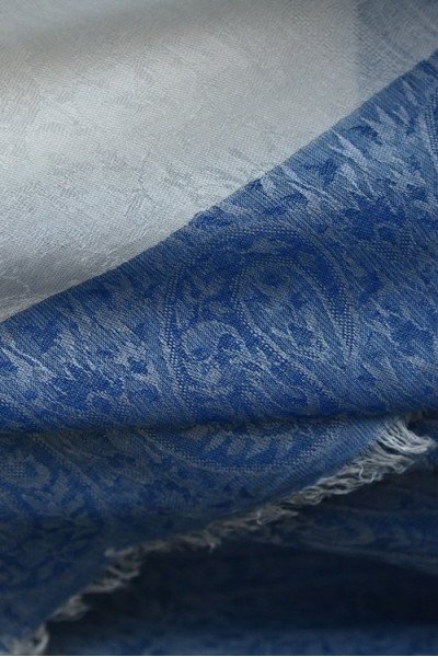 Zijde met pashmina sjaaltje, blauw en wit, jaquard
