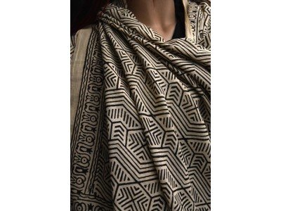 Katoenen sjaal of pareo, honingkleur met grijszwart