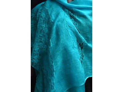 Linnen sjaaltje met kant, turquoise