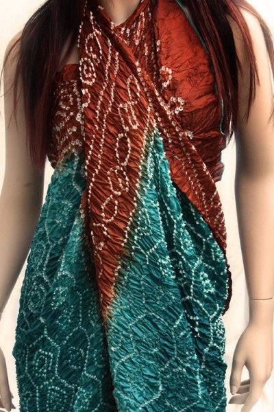 Zijden tie and dye sjaal of stola, petrol, roodbruin