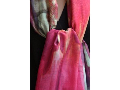 Katoenen sjaaltje met zijde, roze, abstract motief