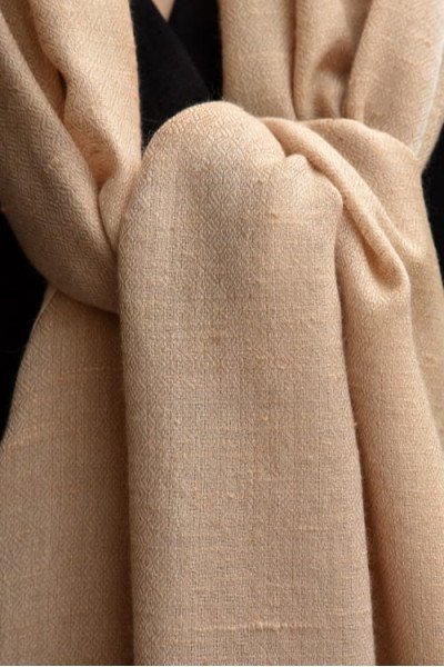 Wollen sjaal of stola, warm beige