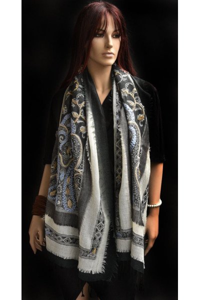 Wollen sjaal of stola, bohemian, grijs zwart offwhite, met kleurtjes geborduurd