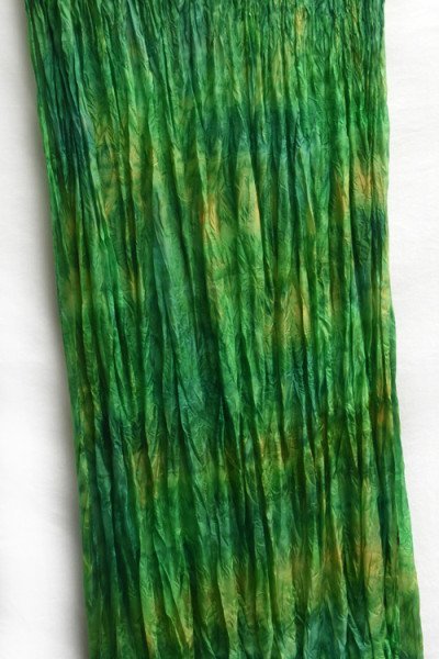 Echte handgeschilderde zijden krinkelsjaal, drakengroen, felgroen en geelgroen