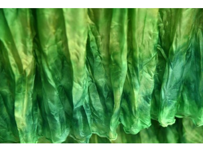 Echte handgeschilderde zijden krinkelsjaal, drakengroen, felgroen en geelgroen