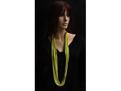 Rond zijden jersey sjaaltje, lente groen. Laatste goedkope. Op is op... (middelste kwaliteit dikte)