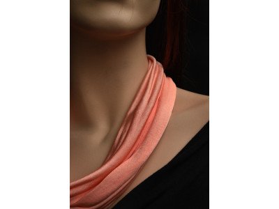 Puur zijden jersey sjaaltje, rond, coral pink, dikke kwaliteit