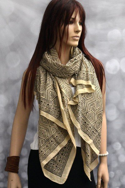 Katoenen sjaal of pareo, honingkleur met grijszwart