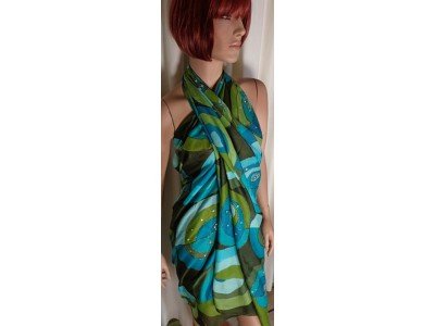 Sjaal of pareo, turquoise, groen en andere kleuren, geometrische figuren en bollen